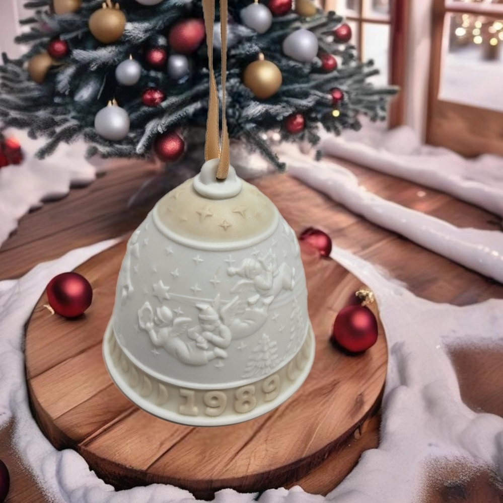 Llardo 1989 White-Tan Porcelain Campanita Navidad Bell Hanging Christmas Holiday